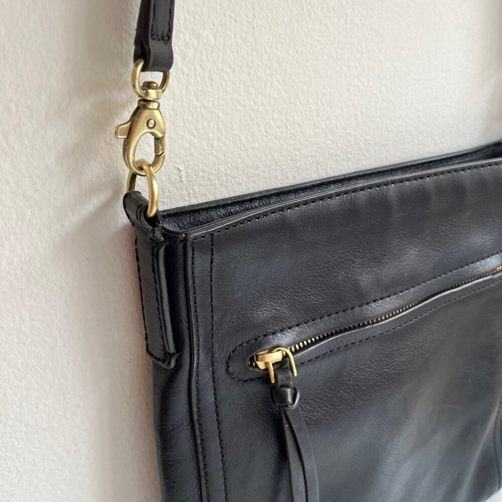 Restored Vintage Fossil Black Leather Crossbody Bag - Picture 3 of 10